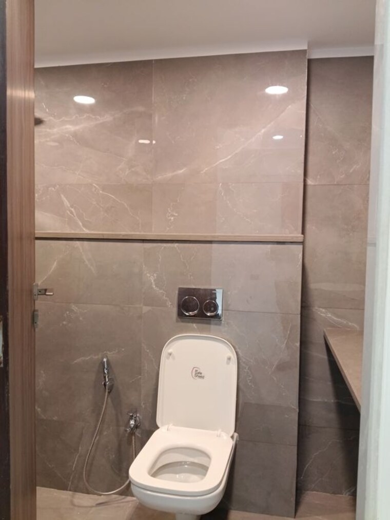 Bathroom, mahavir nagar 3 Bedroom 1300 Sq.Ft. Apartment In Mahavir Nagar Mumbai 10603306