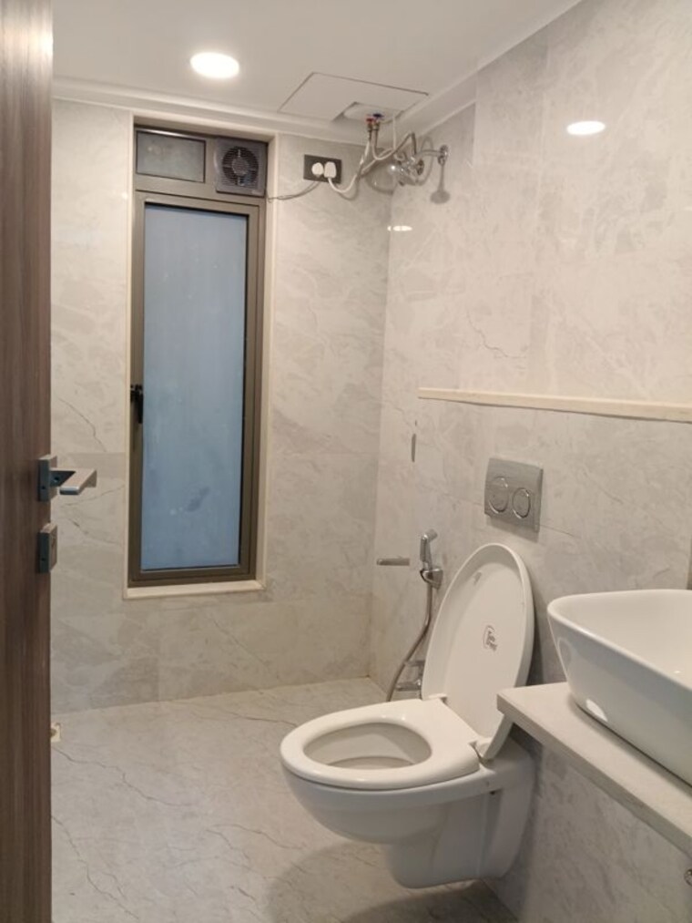 Bathroom, mahavir nagar 3 Bedroom 1300 Sq.Ft. Apartment In Mahavir Nagar Mumbai 10603306