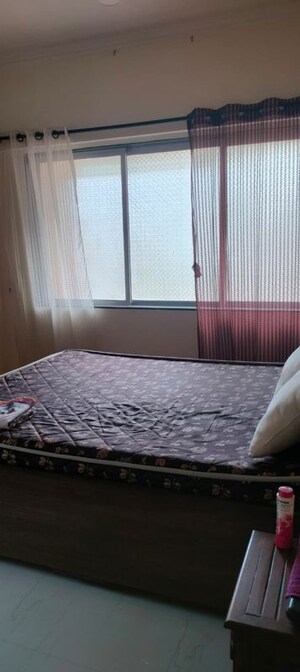 Bedroom in 2 BHK Apartment at Garden View Apartment, Goregaon East – for Rent