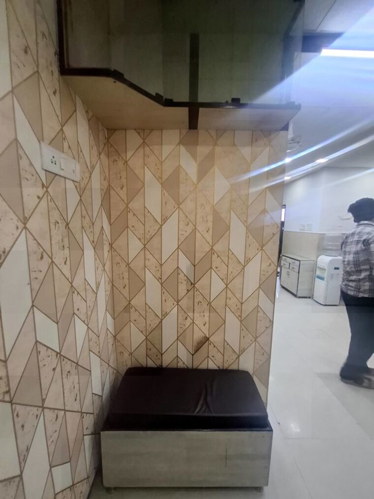 Bathroom, netaji subhash place Commercial Office Space 600 Sq.Ft. In Netaji Subhash Place Delhi 10603314