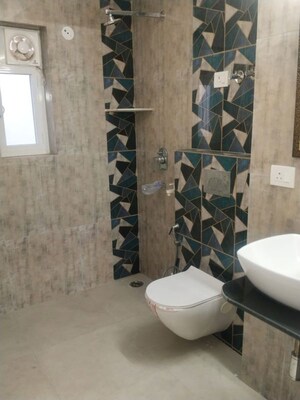 Bathroom in 3 BHK Apartment at Amrapali Sapphire, Sector 45 – for Sale