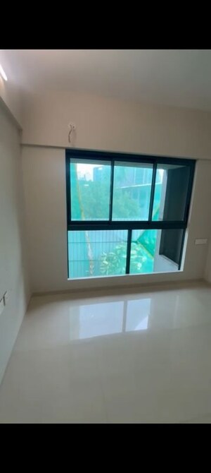 Room in 2 BHK Apartment at Worli – for Rent