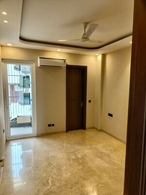 Room in 3 BHK Builder Floor at Chittaranjan Park – for Rent