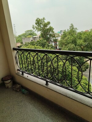 Balcony in 3 BHK Builder Floor at Chittaranjan Park – for Rent