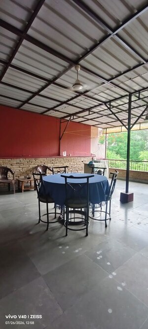 Team Area in 1 BHK Apartment at Jungpura Extension – for Rent