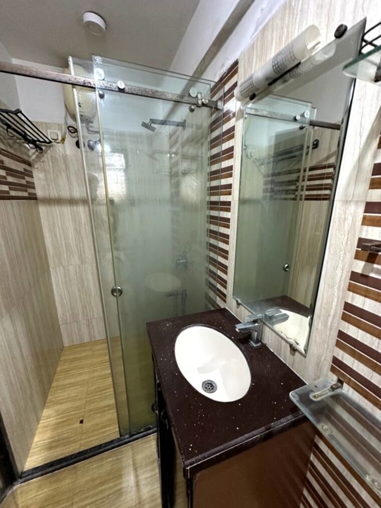Bathroom, shiv-darshan-tower-malad-west 2 Bedroom 950 Sq.Ft. Apartment In Malad West Mumbai 10603363