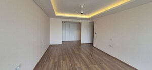 Room in 4 BHK Apartment at Panchshil Towers, Kharadi – for Rent