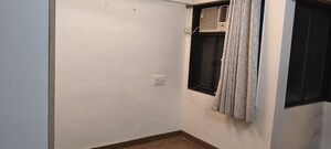 Room in 2 BHK Apartment at Happy House Prabhadevi, Prabhadevi – for Rent
