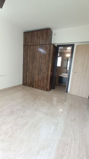 Room in 2 BHK Apartment at L&T Emerald Isle, Powai – for Rent