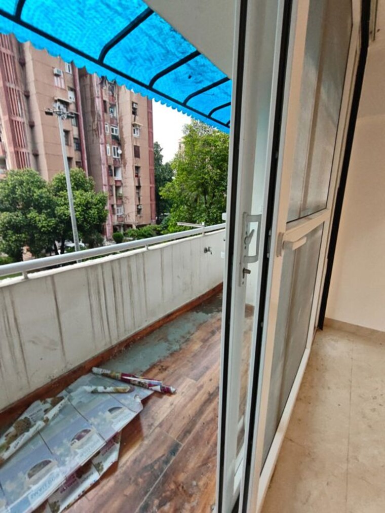 Balcony, vidya-sagar-apartments 3 Bedroom 120 Sq.Yd. Apartment In Sector 6 Dwarka Delhi 10603400