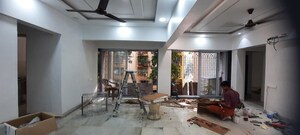 Room in 3 BHK Apartment at Shankardham Apartment, Andheri West – for Rent