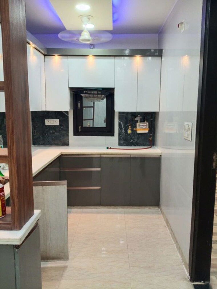 Kitchen, nawada 3 Bedroom 85 Sq.Yd. Builder Floor In Nawada Delhi 10603412