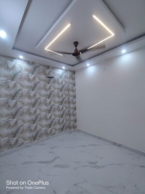 Room in 3 BHK Builder Floor at Nawada – for Rent