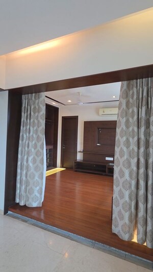 Master Bedroom in 5 BHK Penthouse at Hiranandani Meadows, Manpada – for Rent