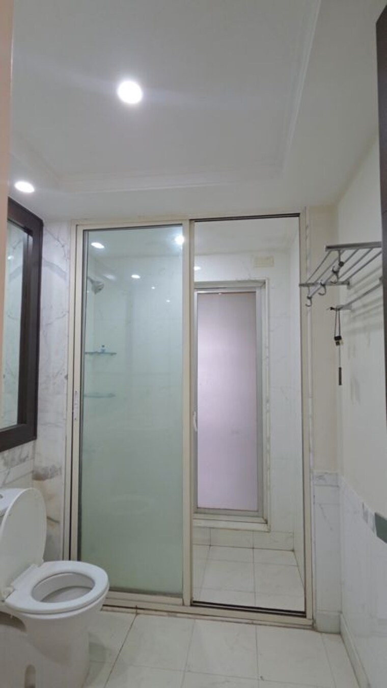Attached Bathroom, hiranandani-meadows 5 Bedroom 5000 Sq.Ft. Penthouse In Manpada Thane 10603414