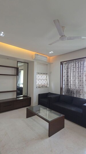 Master Bedroom in 5 BHK Penthouse at Hiranandani Meadows, Manpada – for Rent