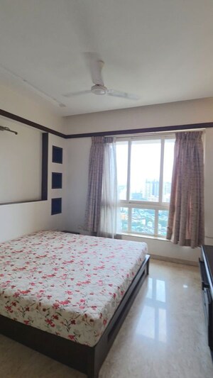 Bedroom in 5 BHK Penthouse at Hiranandani Meadows, Manpada – for Rent