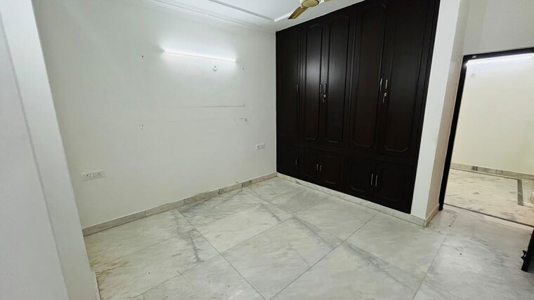 Room, kalkaji 3 Bedroom 200 Sq.Yd. Builder Floor In Kalkaji Delhi 10603422