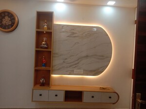Furnished Amenities in 2 BHK Builder Floor at Mohan Garden – for Sale
