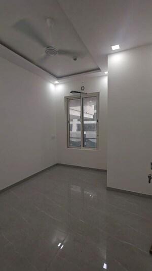 Room in 4 BHK Apartment at Indiabulls Sky Forest, Lower Parel – for Rent