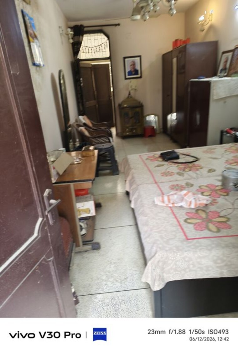  Parking, ramesh nagar 4 Bedroom 3000 Sq.Ft. Builder Floor In Ramesh Nagar Delhi 10603517