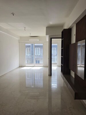 Building Lobby in 3 BHK Apartment at Smart World Orchard, Sector 61 – for Sale