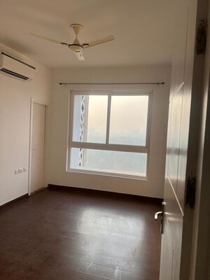 Room in 4 BHK Builder Floor at SS Linden, Sector 84 – for Rent