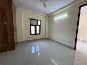 Room in 1 BHK Apartment at Chattarpur – for Rent