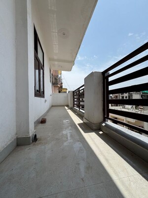 Balcony in 1 BHK Apartment at Chattarpur – for Rent