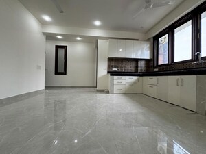 Room in 2 BHK Apartment at Chattarpur – for Rent