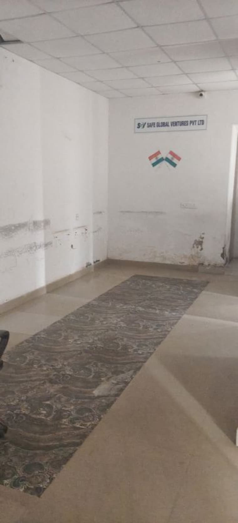 Room, sector 53 Commercial Office Space 900 Sq.Ft. In Sector 53 Gurgaon 10603559