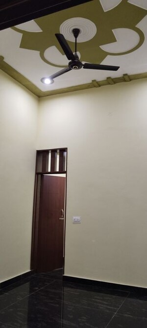 Room in 4 BHK Independent House at Meerut Cantt – for Sale