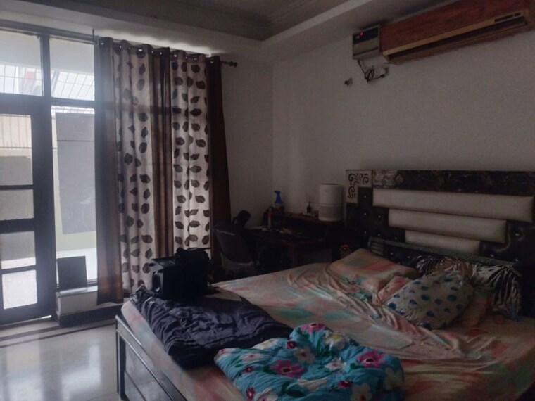 Bedroom, sector 45 5 Bedroom 2350 Sq.Ft. Independent House In Sector 45 Gurgaon 10603570