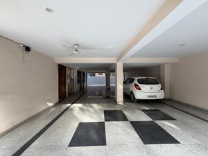 Parking in 3 BHK Builder Floor at Sector 45 – for Rent