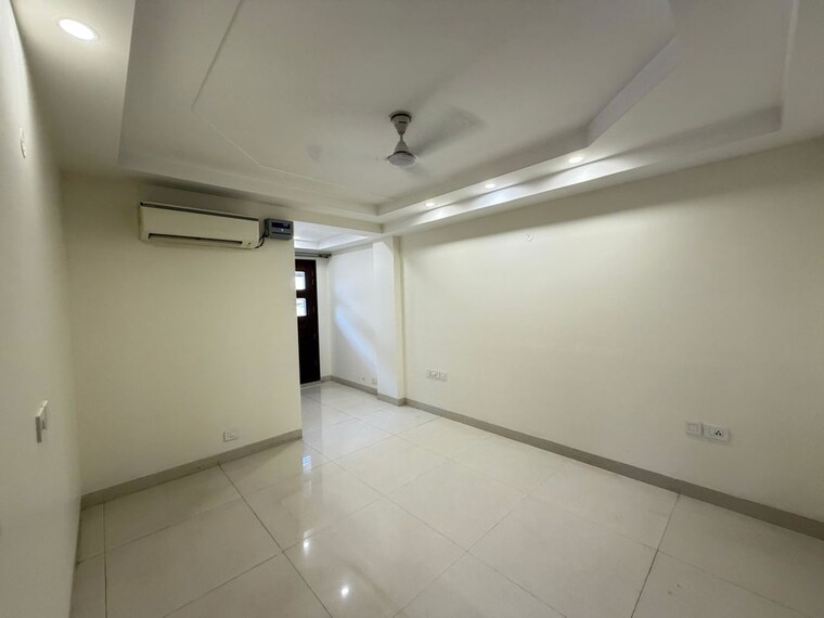 Room, sector 45 3 Bedroom 2350 Sq.Ft. Builder Floor In Sector 45 Gurgaon 10603574