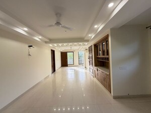 3 BHK Builder Floor For Rent in Sector 45