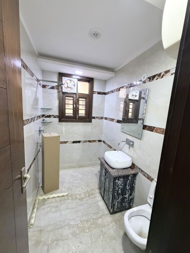 Kitchen, sector 9a 3 Bedroom 2150 Sq.Ft. Builder Floor In Sector 9a Gurgaon 10571623