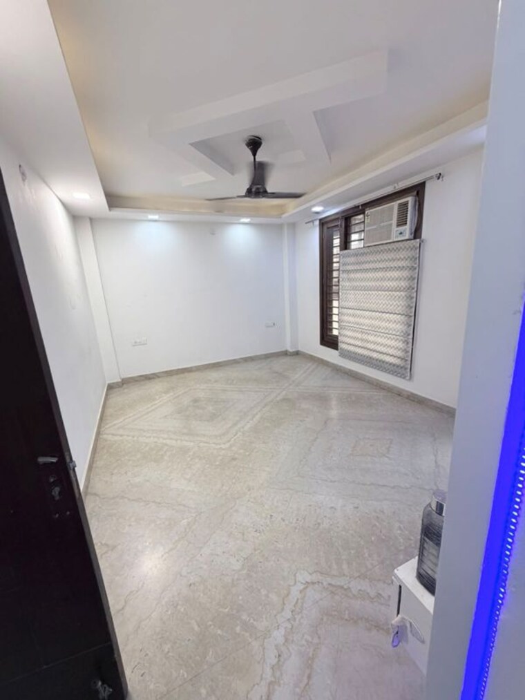 Room, sector 9a 3 Bedroom 2150 Sq.Ft. Builder Floor In Sector 9a Gurgaon 10571623
