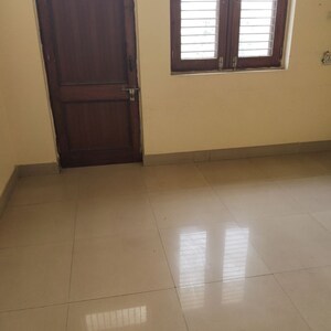 Room in 2 BHK Builder Floor at Sector 4 – for Rent