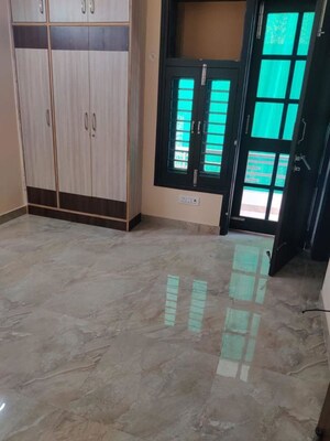 2 BHK Builder Floor For Rent in Sector 45