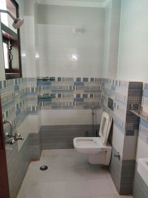 Team Area in 2 BHK Builder Floor at Sector 45 – for Rent