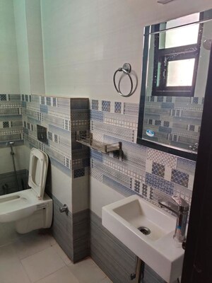 Team Area in 2 BHK Builder Floor at Sector 45 – for Rent