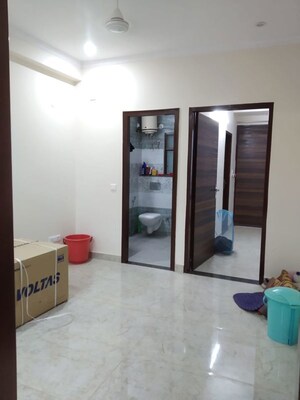 Room in 2 BHK Builder Floor at Sector 45 – for Rent