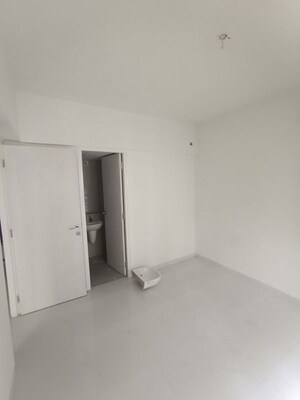 Room in 1 BHK Apartment at Runwal Gardens, Dombivli East – for Rent