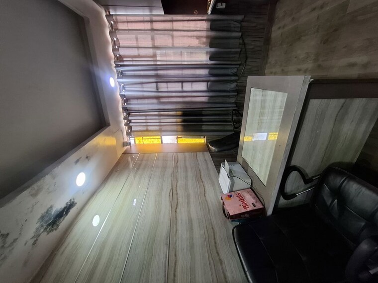 Balcony, netaji subhash place Commercial Office Space 300 Sq.Ft. In Netaji Subhash Place Delhi 10603612