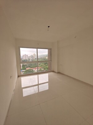 Room in 3.5 BHK Apartment at Moreshwar 19 East, Nerul – for Sale