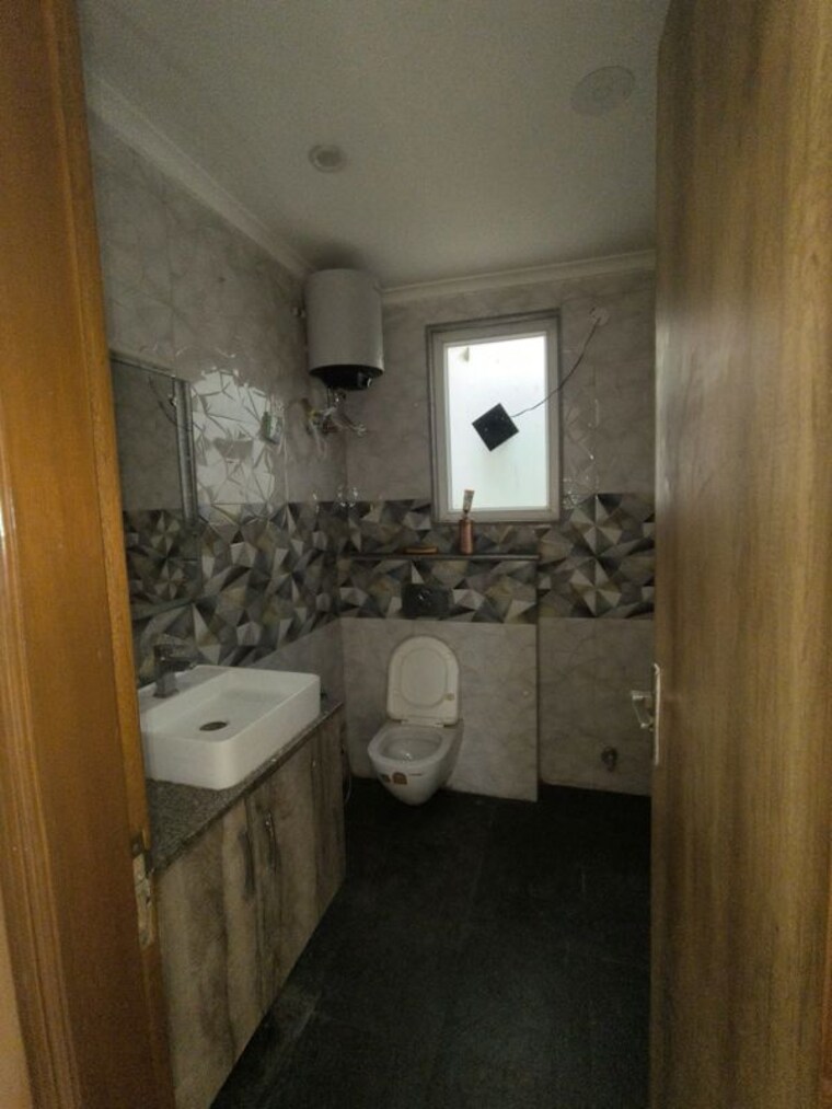 Bathroom, ambala highway 3 Bedroom 2250 Sq.Ft. Apartment In Ambala Highway Zirakpur 10603619
