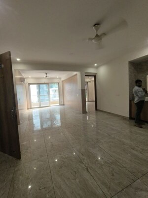 Room in 3 BHK Apartment at Ambala Highway – for Rent