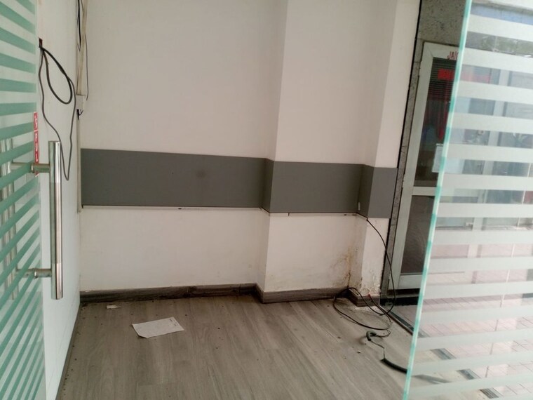 Bathroom, jasola Commercial Office Space 1900 Sq.Ft. In Jasola Delhi 10603604