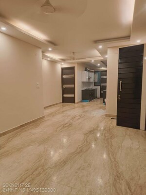 3 BHK Builder Floor For Rent in Sector 45